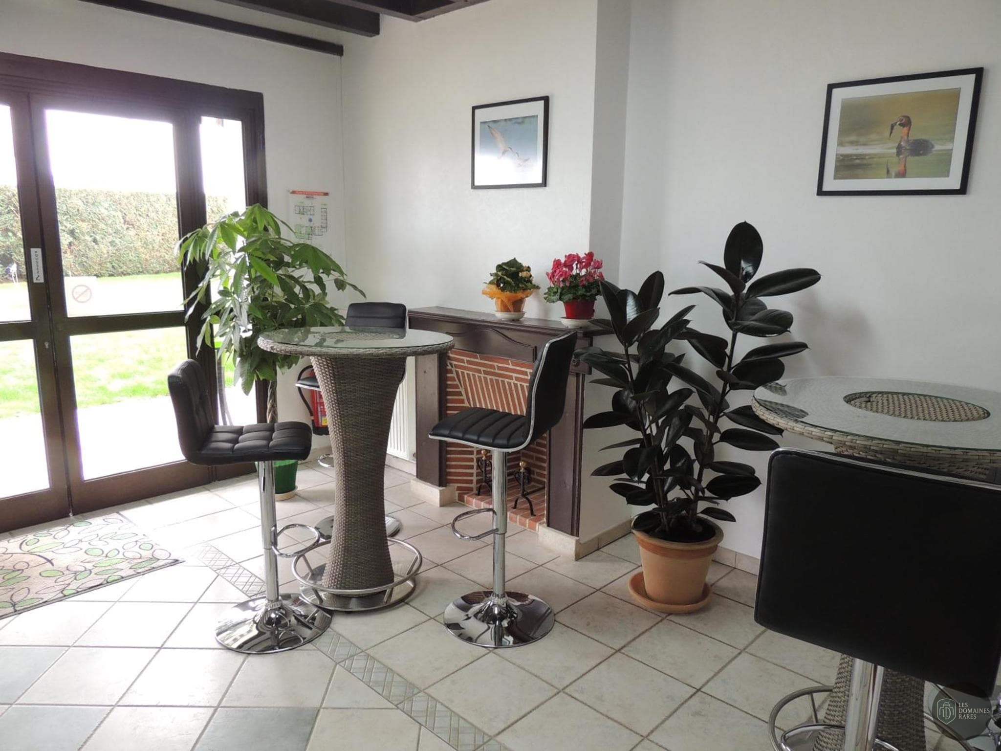 Vue extérieure de l'hôtel Le Lanthenay à Romorantin en Centre-Val de Loire
