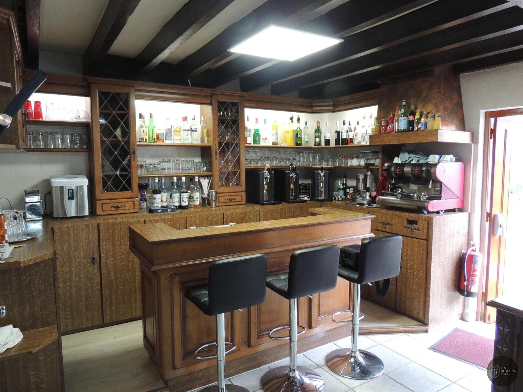Espace intérieur de l'hôtel Le Lanthenay à Romorantin en Centre-Val de Loire