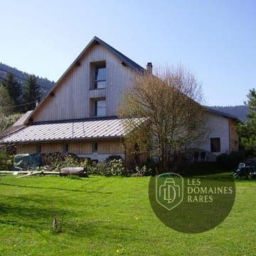 Vue extérieure du salle de séminaire Le Laussy à Gières en Auvergne-Rhône-Alpes