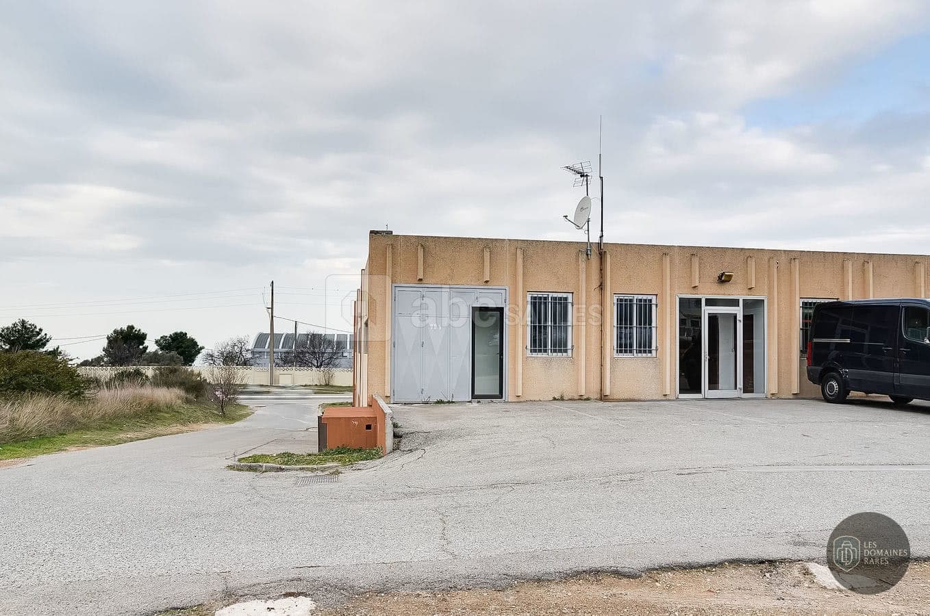 Vue extérieure du salle de réception Le Loft 113 à Vitrolles en Provence-Alpes-Côte d'Azur