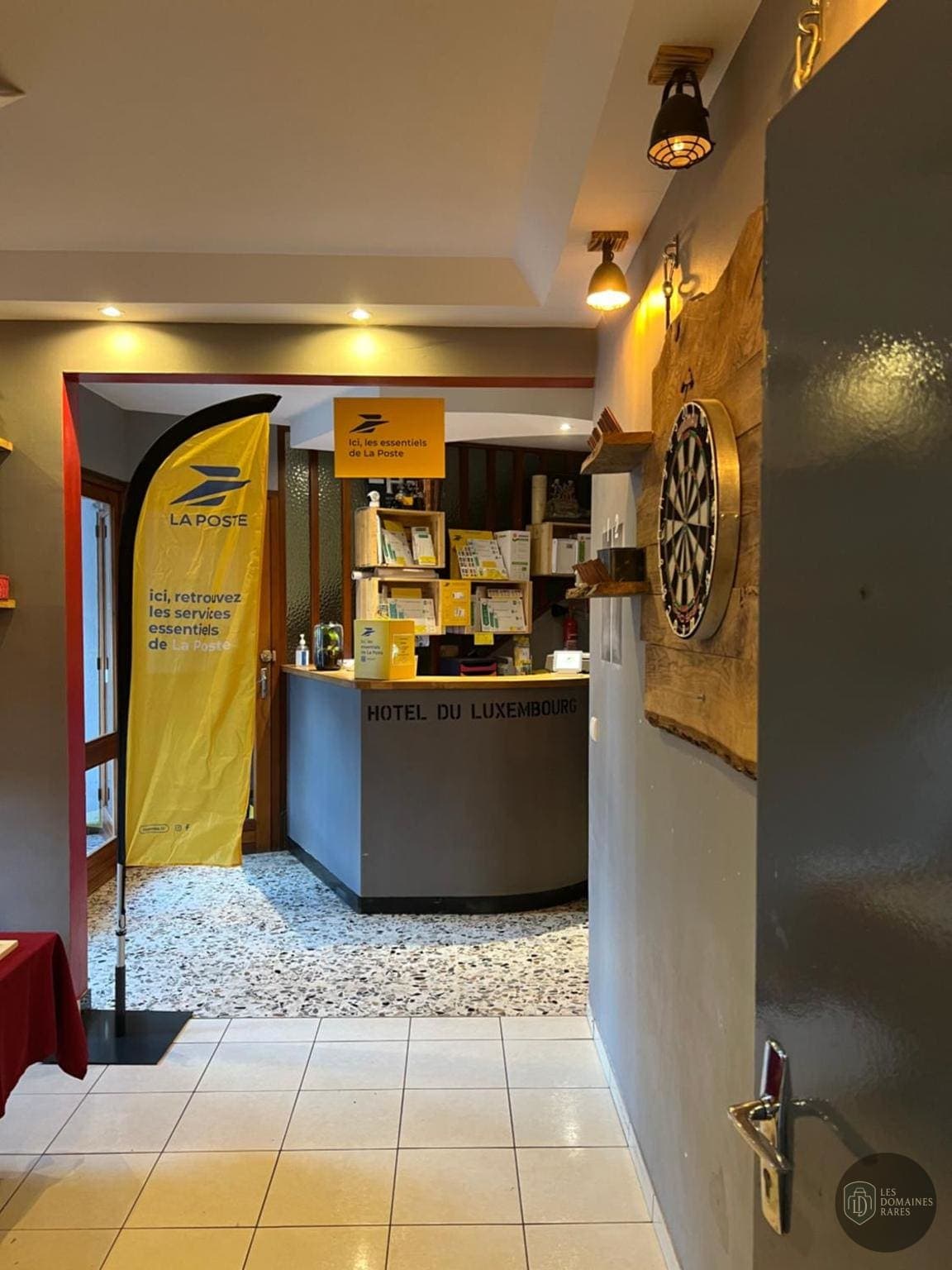 Vue extérieure de l'hôtel Le Luxembourg à Balsieges en Occitanie