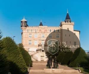 Vue extérieure de l'hôtel Le Madam à Paris en Île-de-France