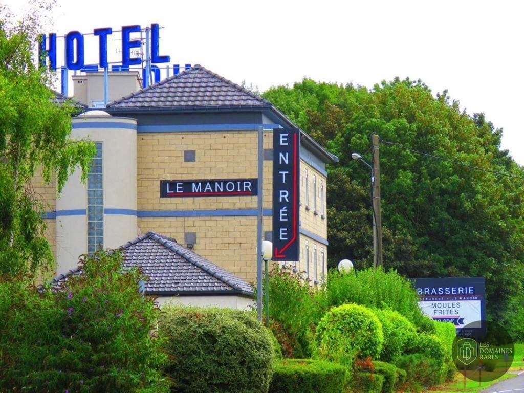 Vue extérieure du manoir Le Manoir d'Orchies à Orchies en Hauts-de-France