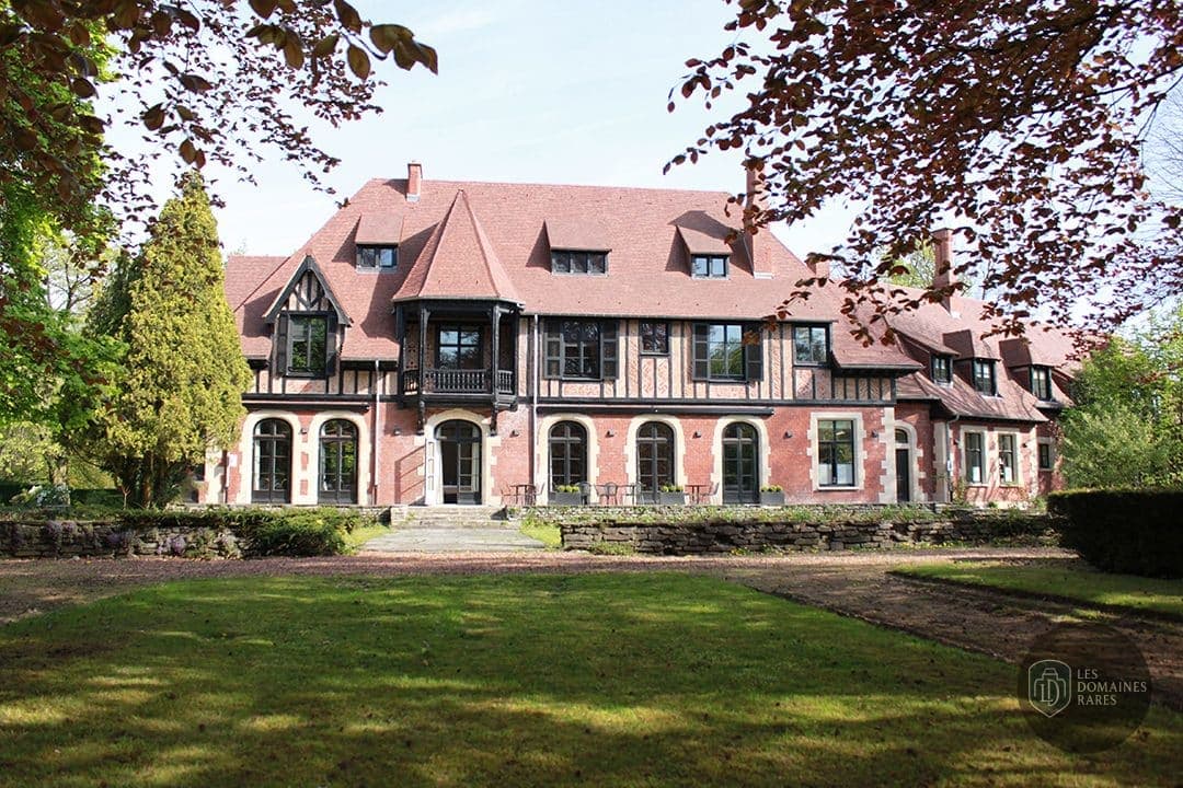 Vue extérieure du manoir Le Manoir de Marcq à Wasquehal en Hauts-de-France