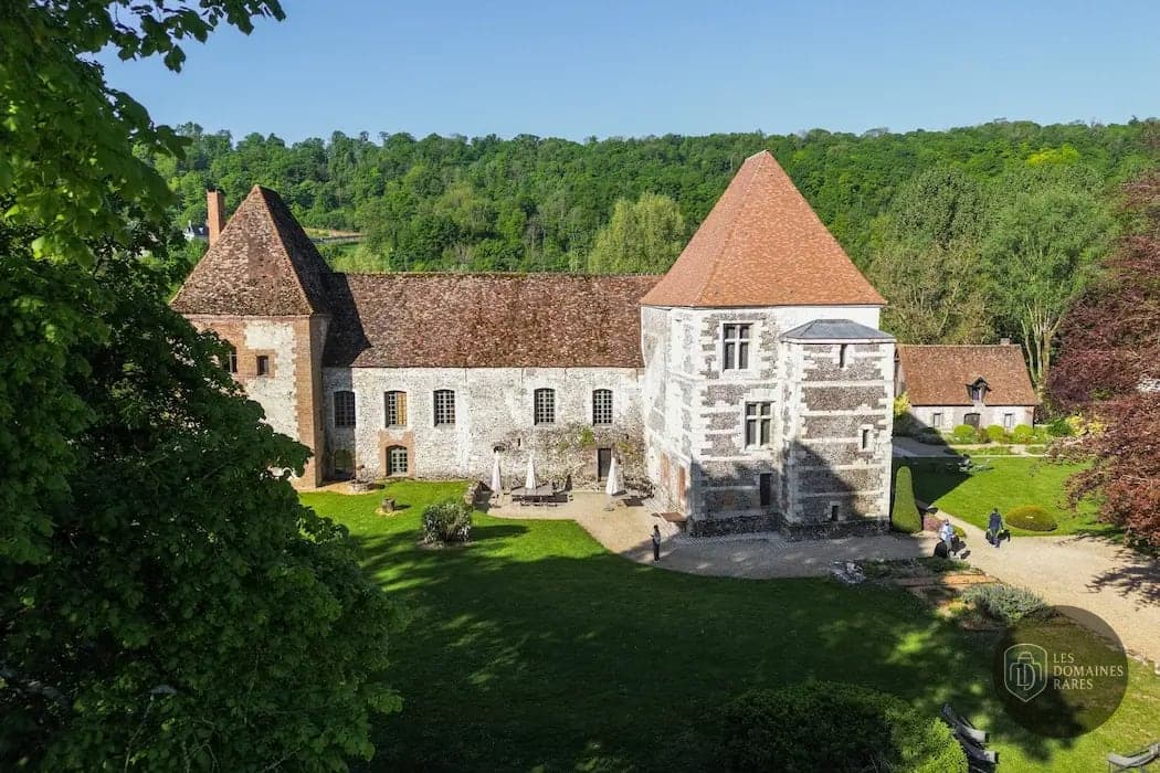 Vue extérieure du manoir Le Manoir des Brumes à Bouchevilliers en Normandie