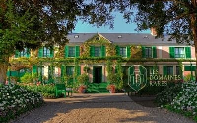 Vue extérieure de l'hôtel Le Marcounet à Paris en Île-de-France