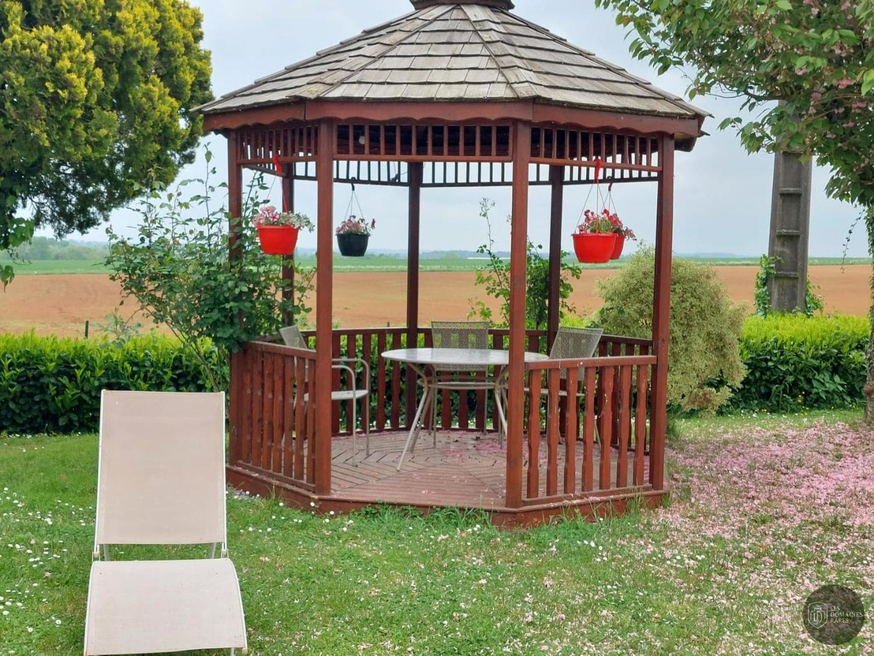 Vue extérieure de l'hôtel Le Mareuillais en Pays de la Loire