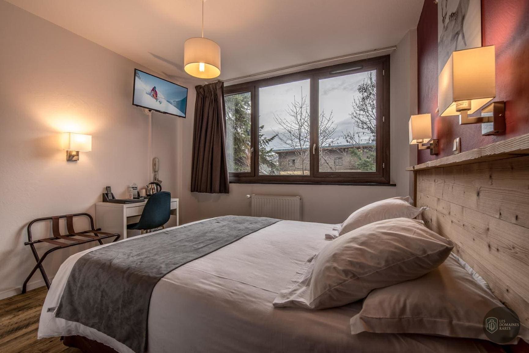 Chambre de l'hôtel Le Marintan à Val en Auvergne-Rhône-Alpes