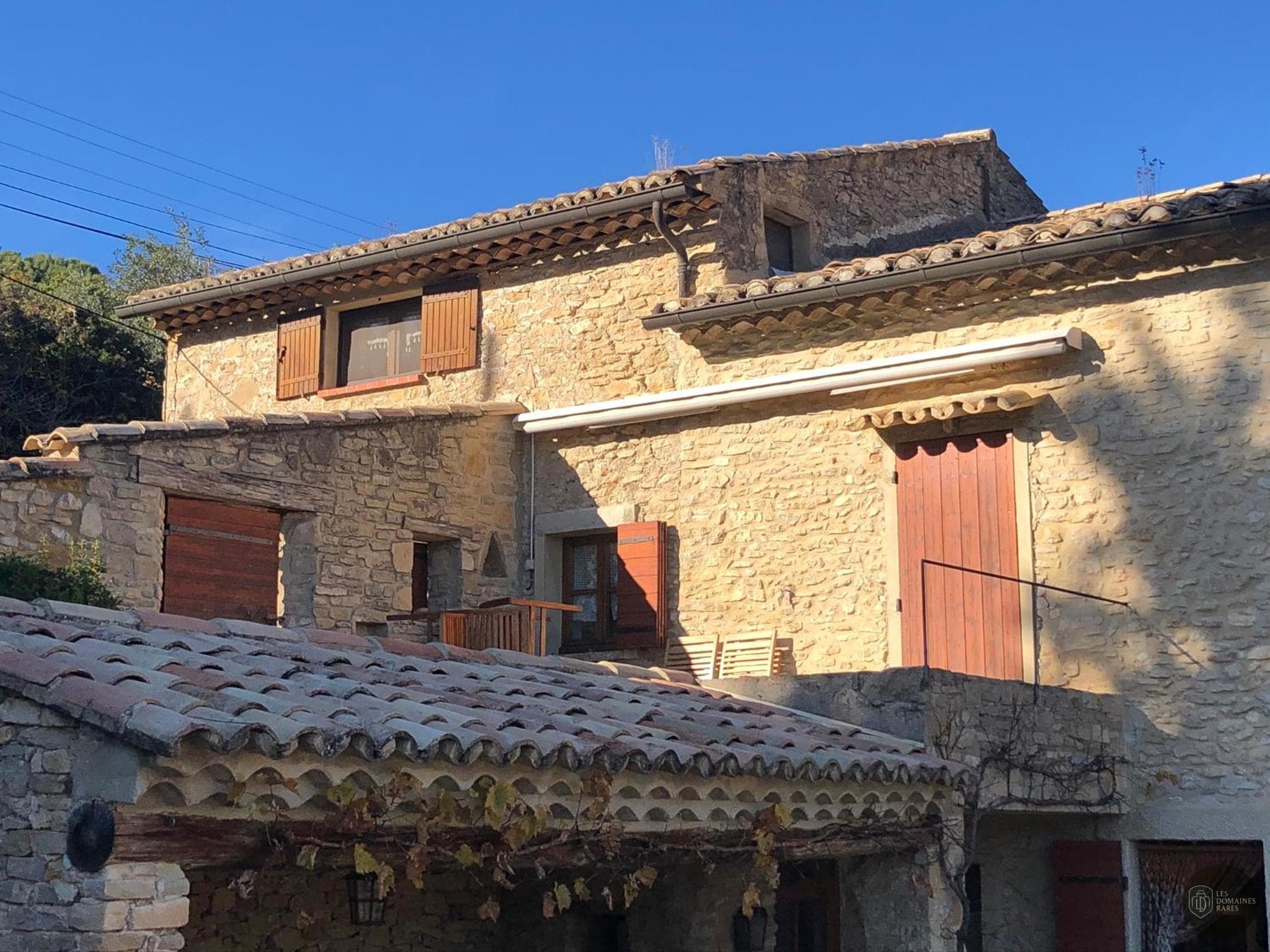 Vue extérieure de la ferme Le Mas Fanny en Occitanie