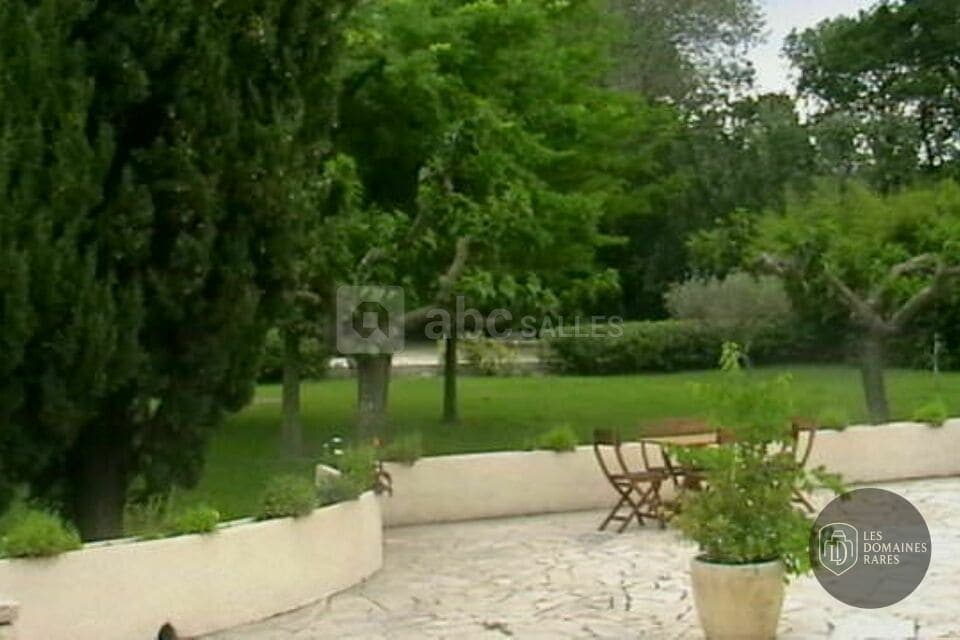 Vue extérieure du mas Le Mas Meynier à Eygalières en Provence-Alpes-Côte d'Azur