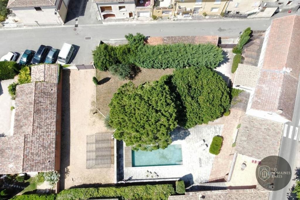 Vue extérieure de l'hôtel Le Mas de l'Olivier en Occitanie