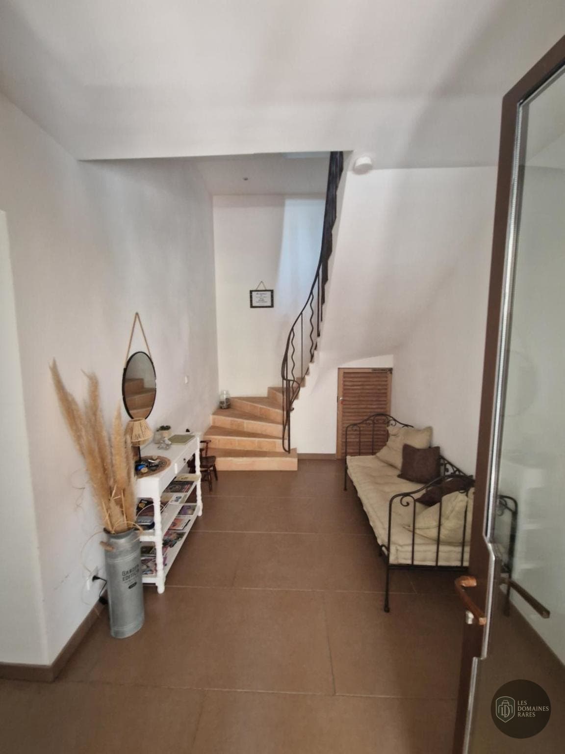 Espace intérieur de l'hôtel Le Mas de l'Olivier en Occitanie
