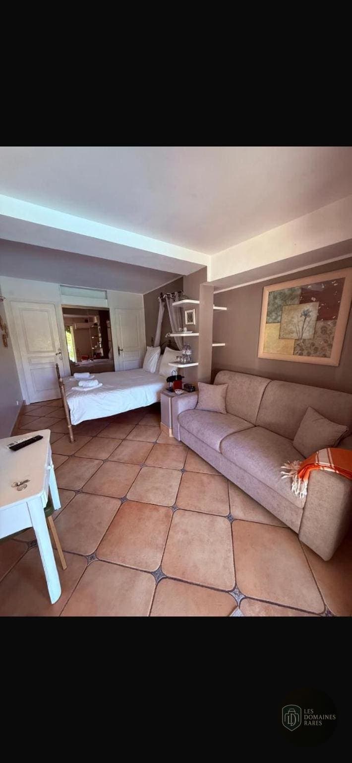 Espace intérieur du mas Le Mas des Amandiers à Graveson en Provence-Alpes-Côte d'Azur