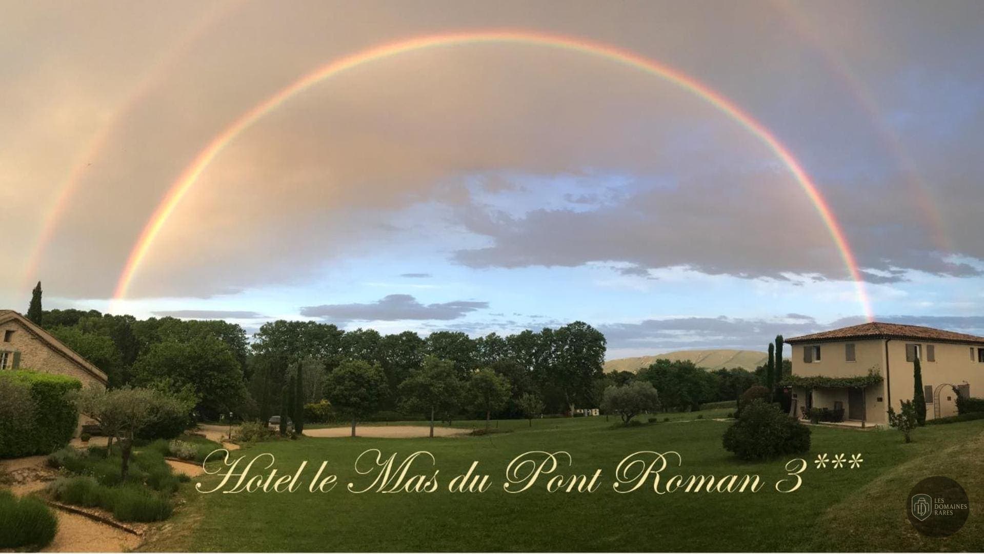 Vue extérieure du domaine Le Mas du Pont à Teyran en Occitanie