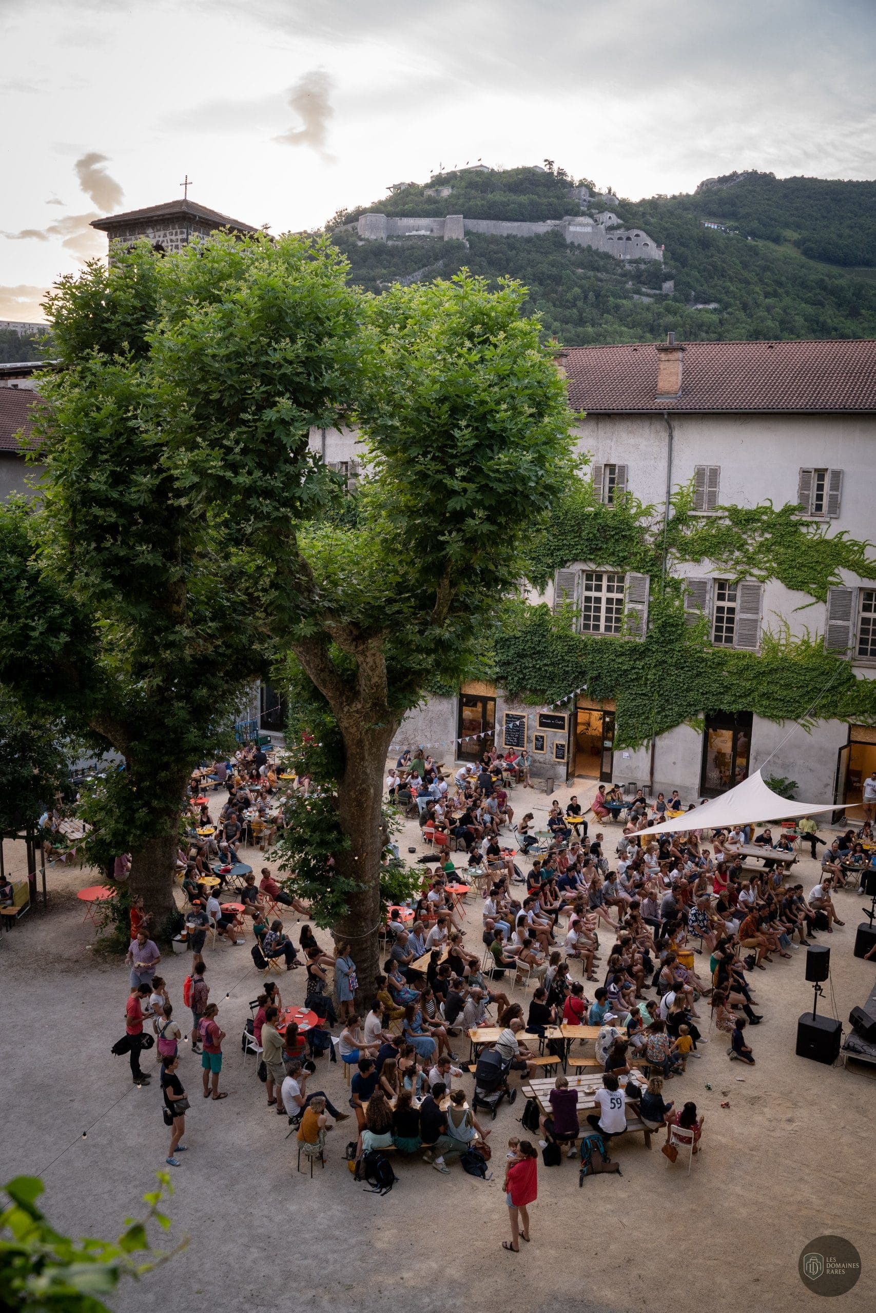 Vue extérieure du moulin Le Minimistan à Grenoble en Auvergne-Rhône-Alpes