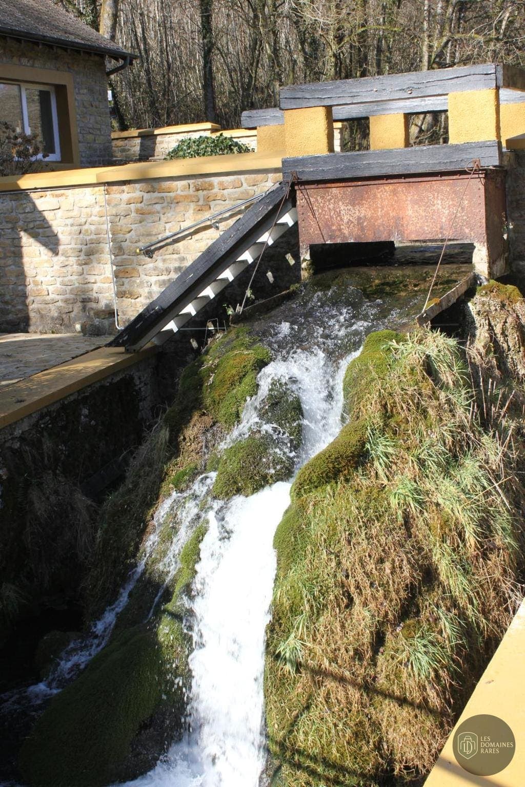 Le Moulin — Extérieur