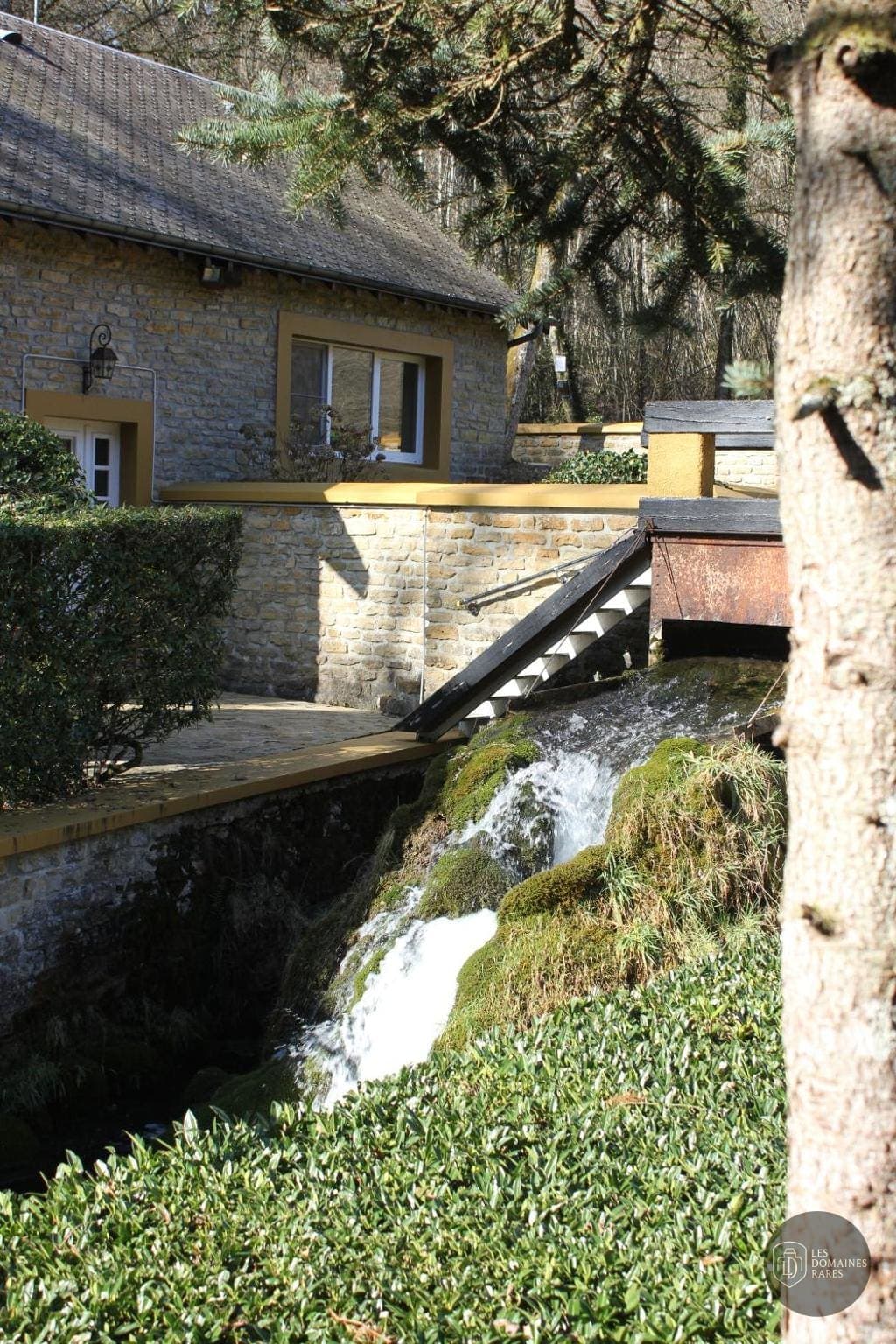 Le Moulin — Extérieur