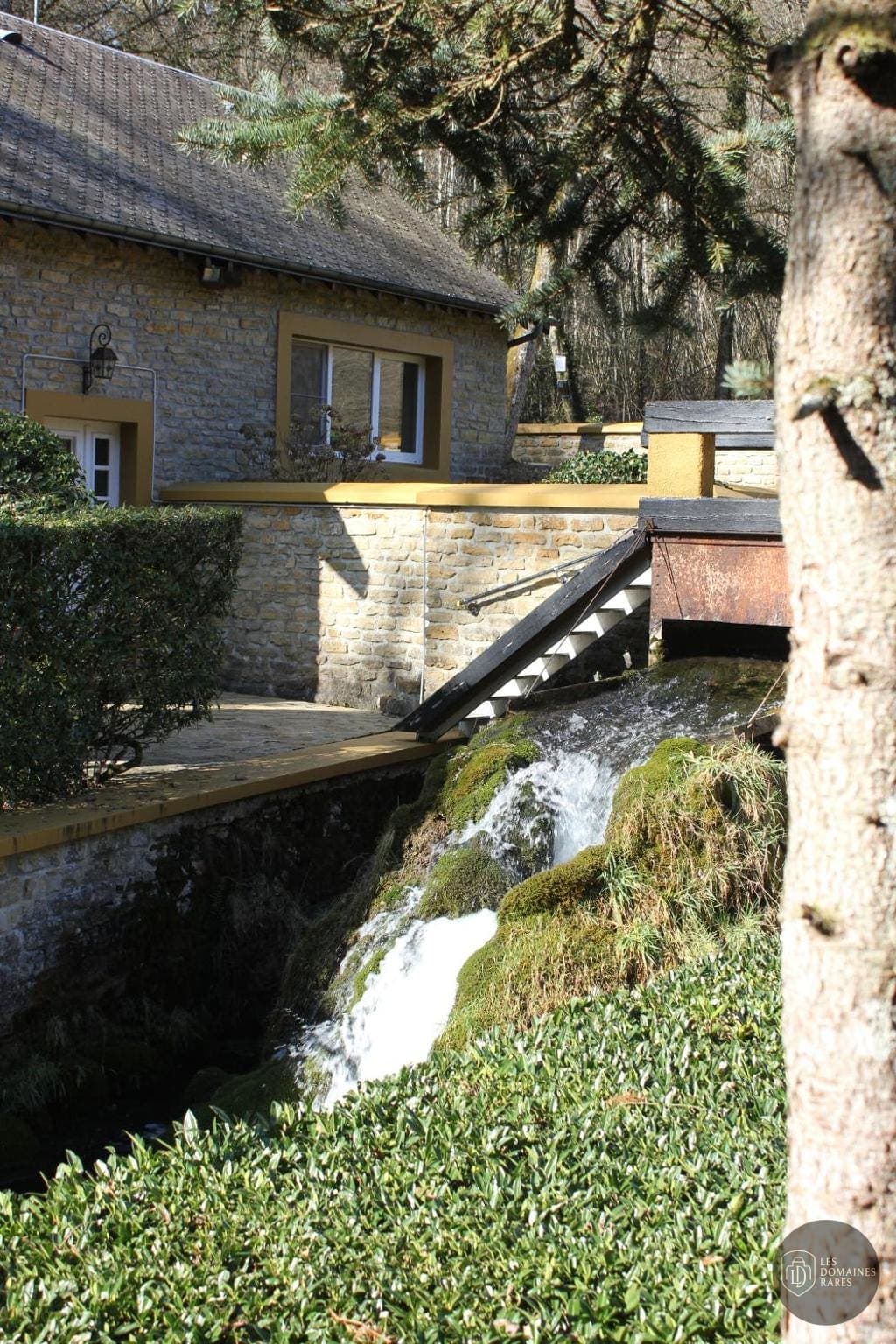 Le Moulin — Extérieur