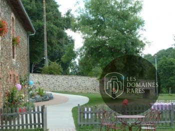 Vue extérieure du moulin Le Moulin de Drapas en Pays de la Loire