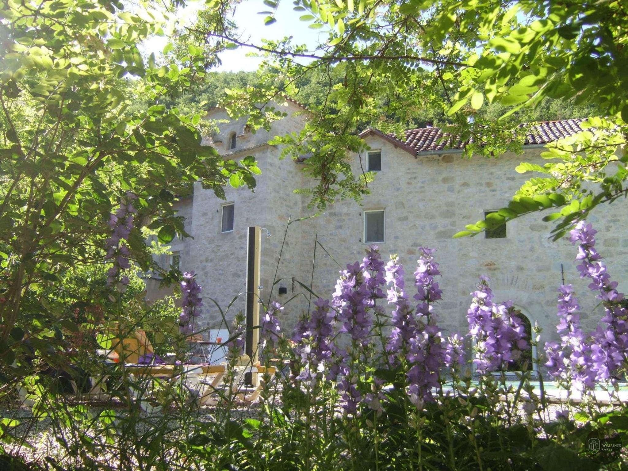 Vue extérieure du moulin Le Moulin de Gueliz à Paley en Île-de-France