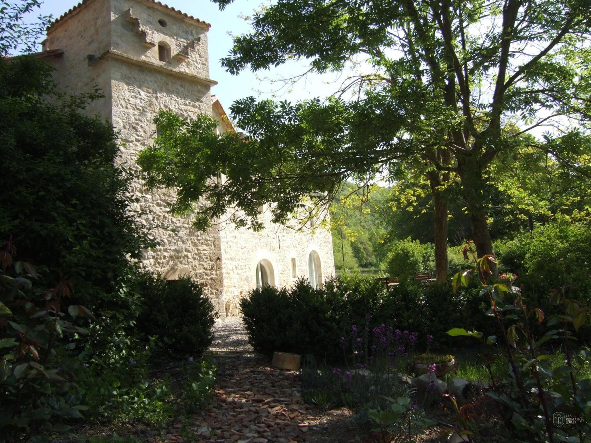 Vue extérieure du moulin Le Moulin de Gueliz à Paley en Île-de-France