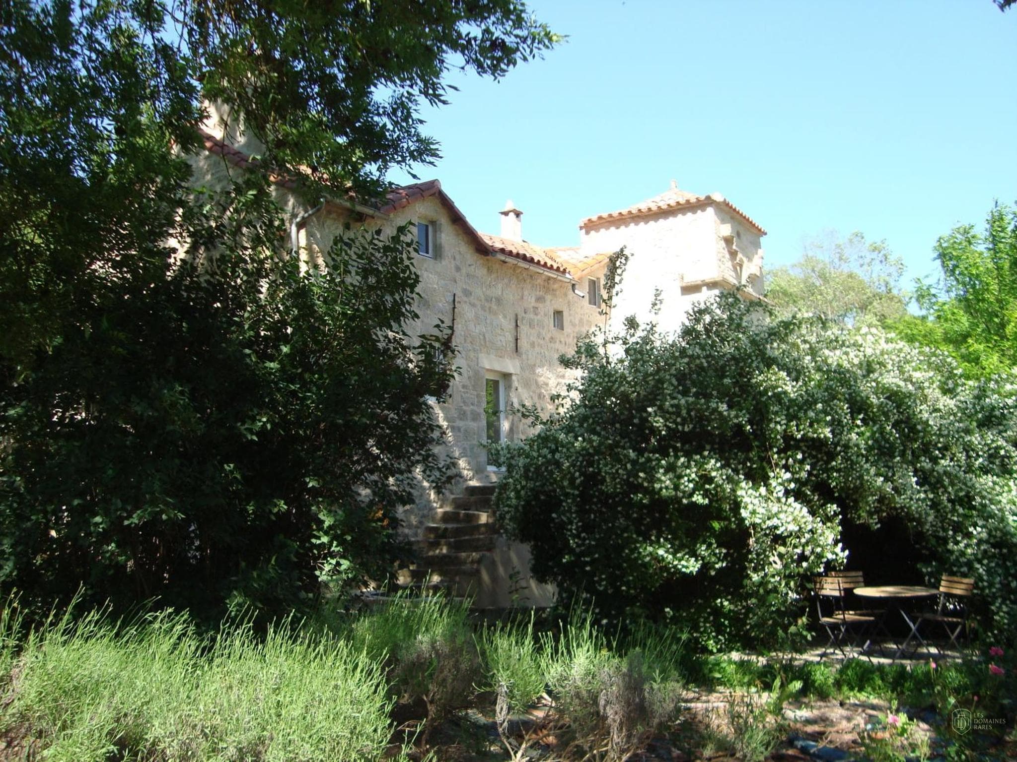 Vue extérieure du moulin Le Moulin de Gueliz à Paley en Île-de-France