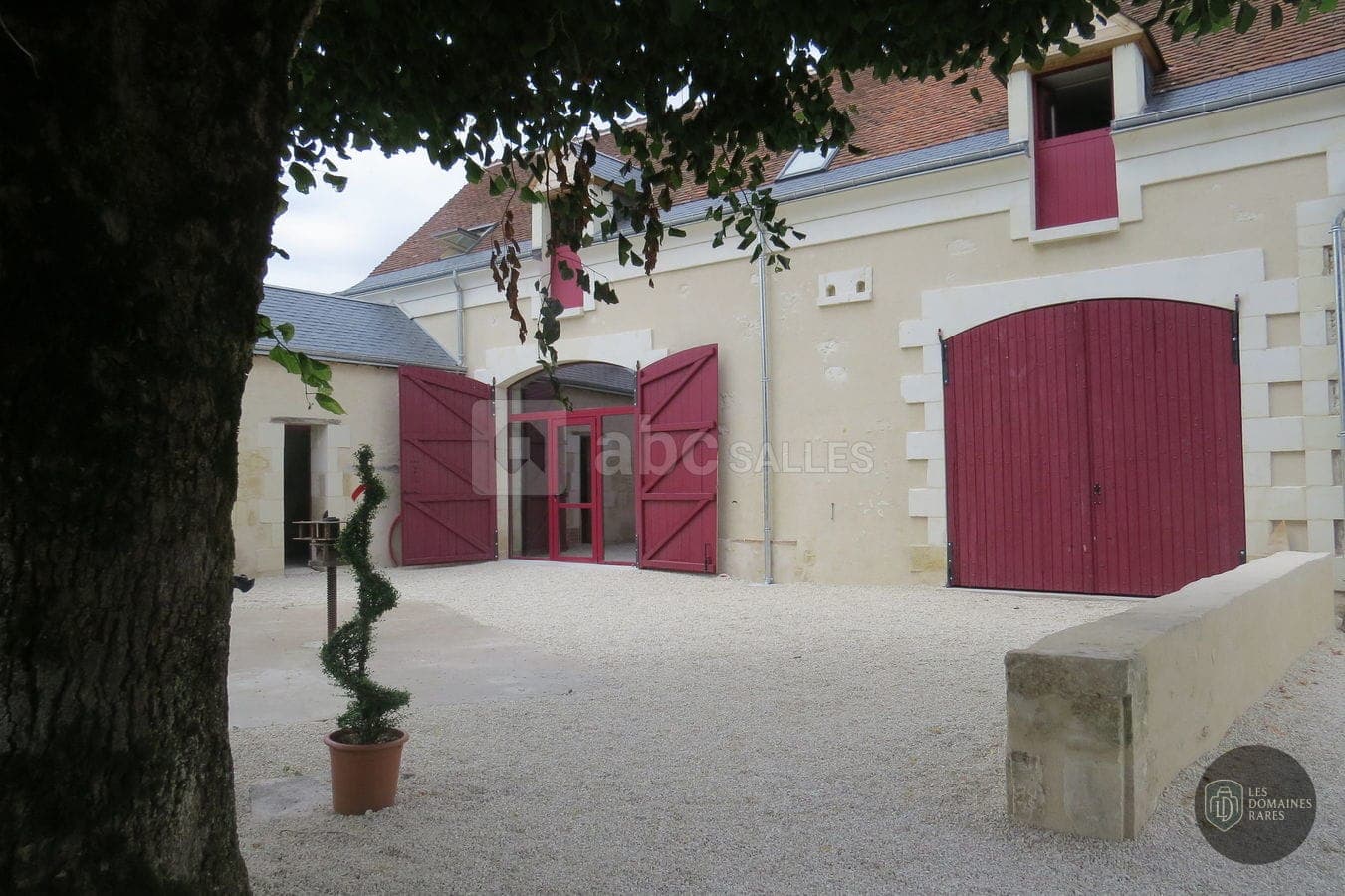 Vue extérieure du lieu Le Noyer des Dames en Centre-Val de Loire