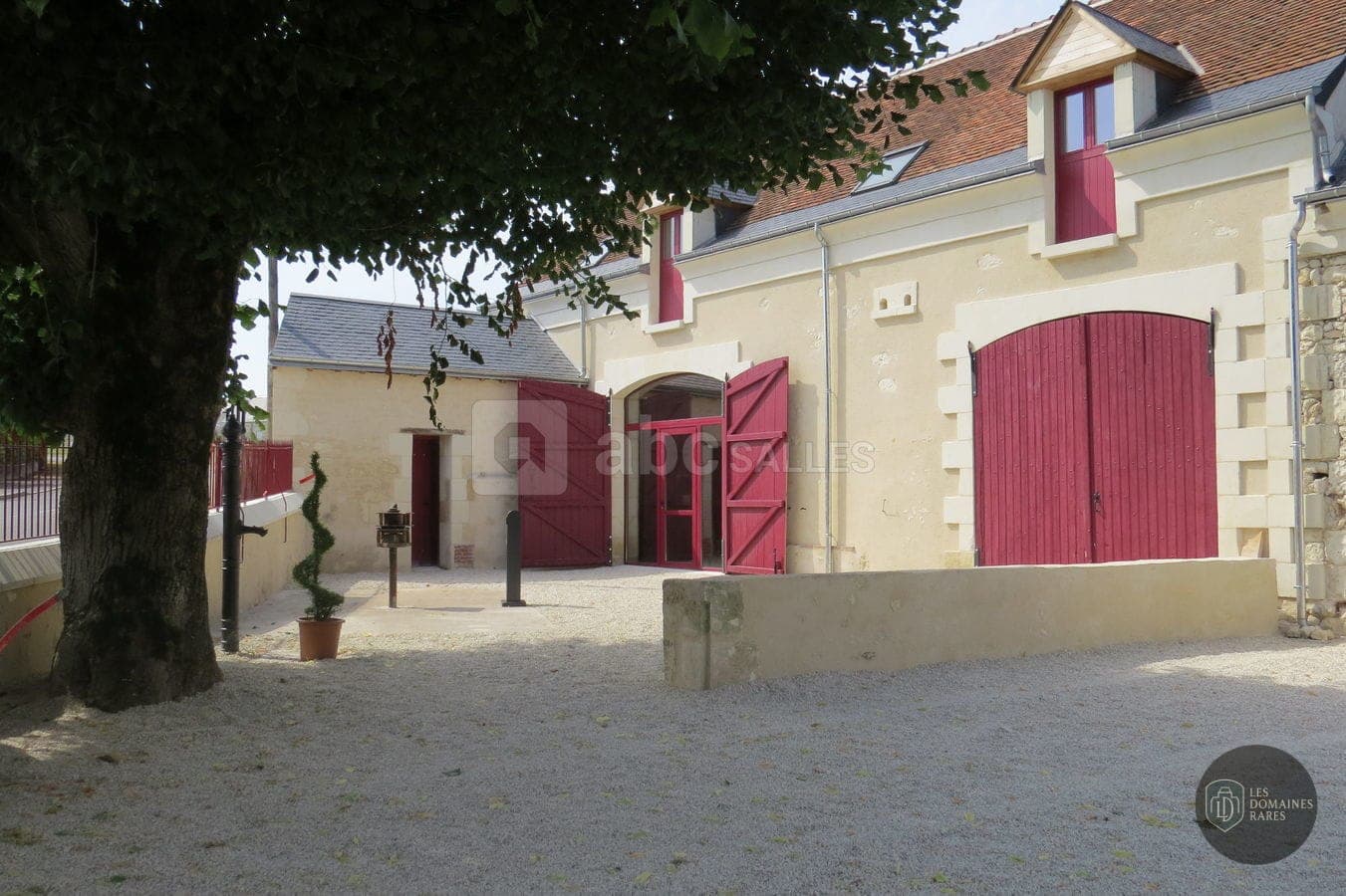 Vue extérieure du lieu Le Noyer des Dames en Centre-Val de Loire