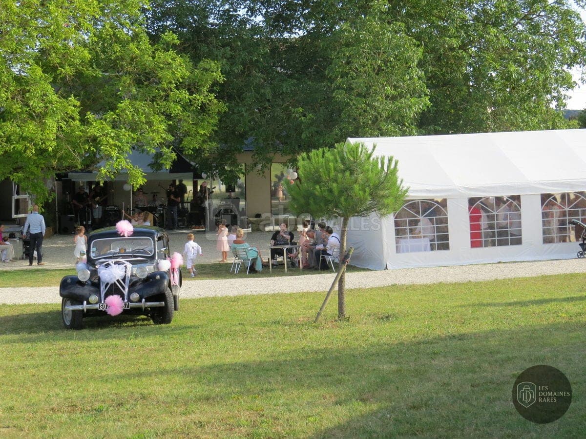 Vue extérieure du lieu Le Noyer des Dames en Centre-Val de Loire