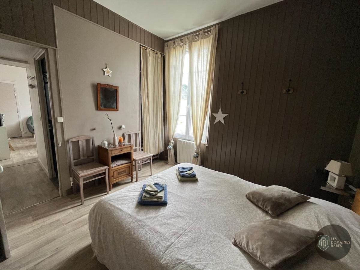 Chambre du lieu Le Papillon Bleu en Auvergne-Rhône-Alpes - séminaire rhône (69)