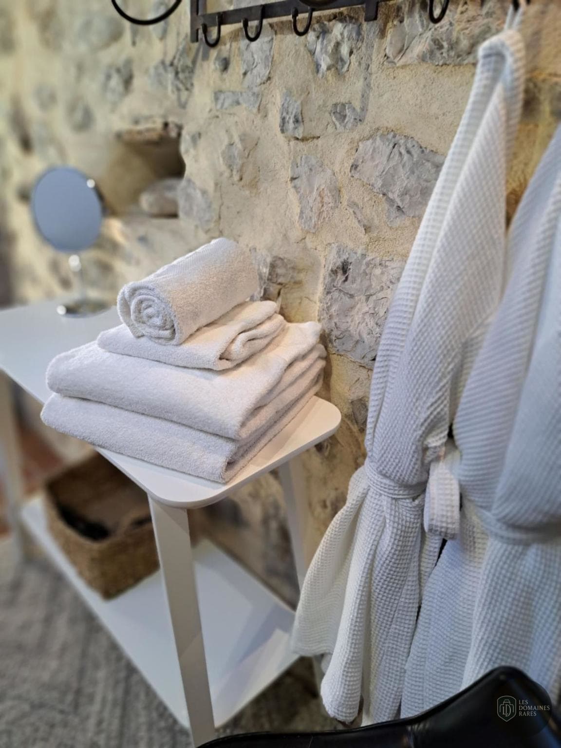 Vue extérieure de l'hôtel Le Patio de Sophie à Sisteron en Provence-Alpes-Côte d'Azur
