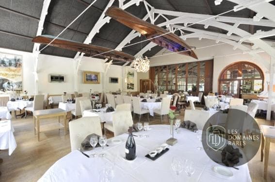 Restaurant du lieu Le Pavillon Bleu Olivet à Olivet en Centre-Val de Loire - séminaire loiret (45)