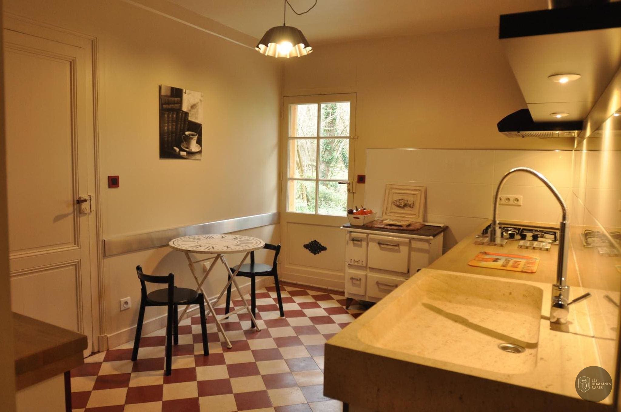Restaurant du moulin Le Pavillon du Lac à Paris en Île-de-France