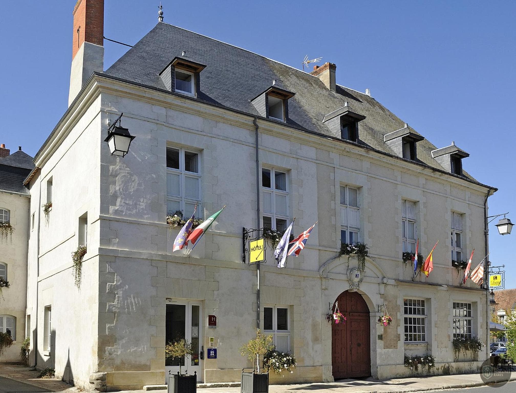 Vue extérieure du lieu Le Puits Doré à Richelieu en Centre-Val de Loire