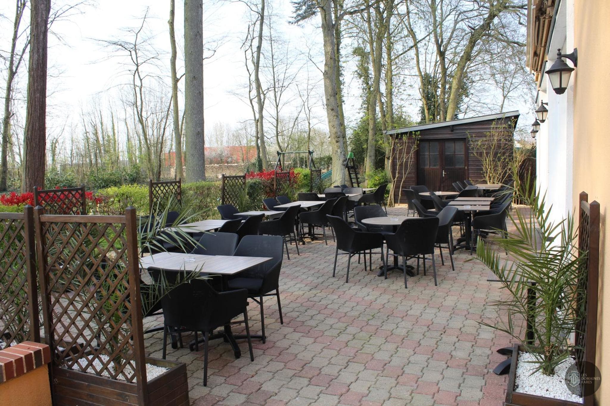 Vue extérieure du lieu Le Quai Fleuri à Voves en Centre-Val de Loire