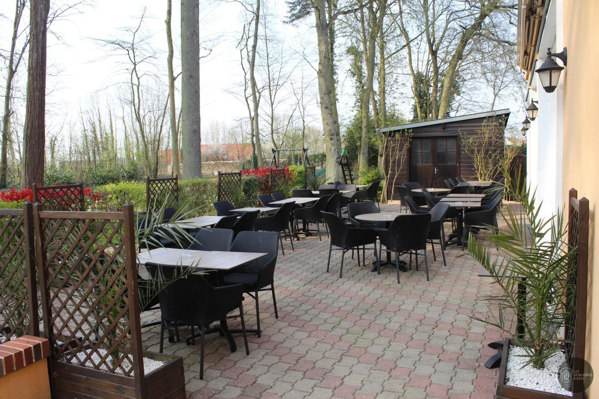 Vue extérieure du lieu Le Quai Fleuri à Voves en Centre-Val de Loire