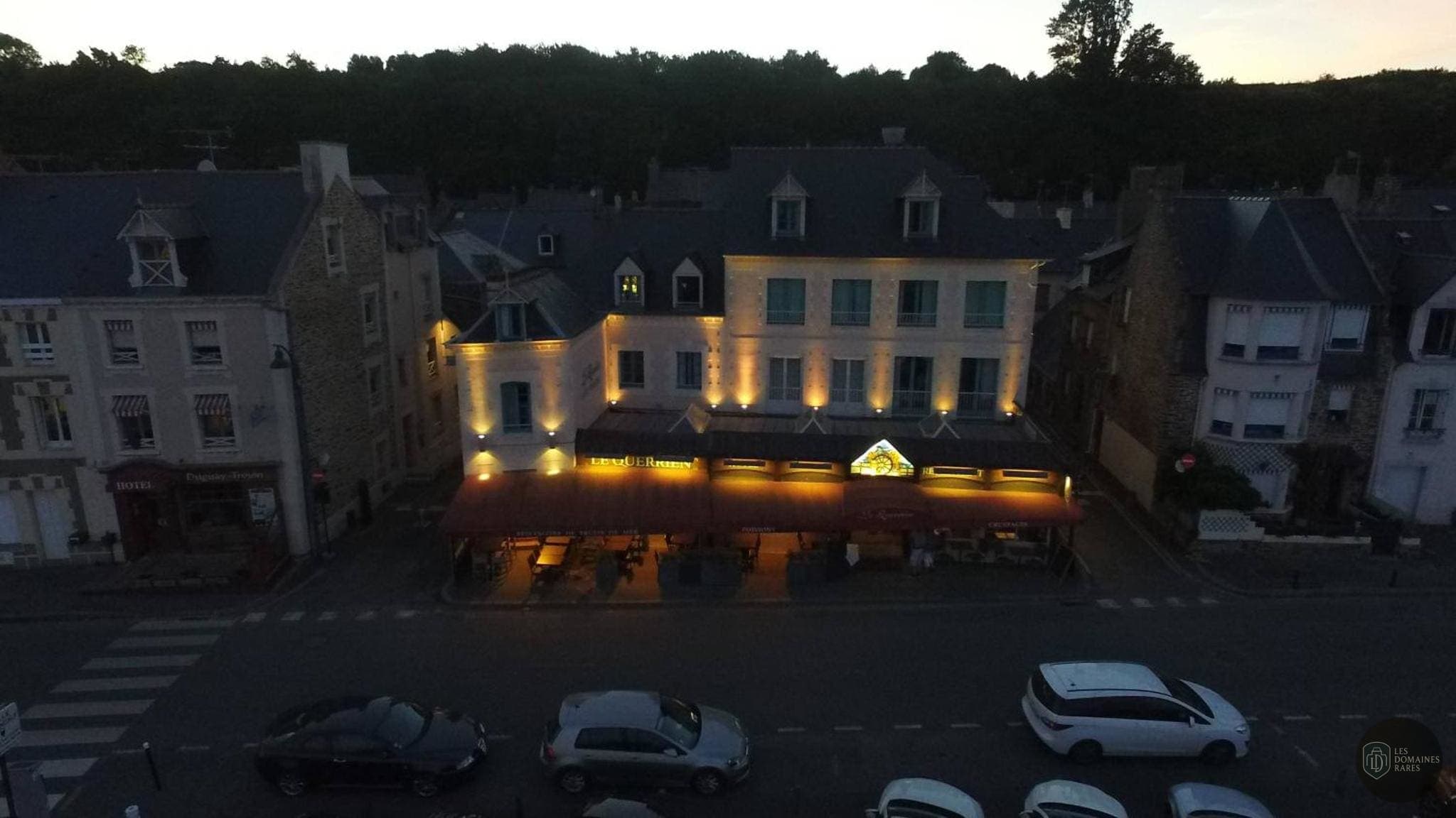 Vue extérieure du lieu Le Querrien à Cancale en Bretagne
