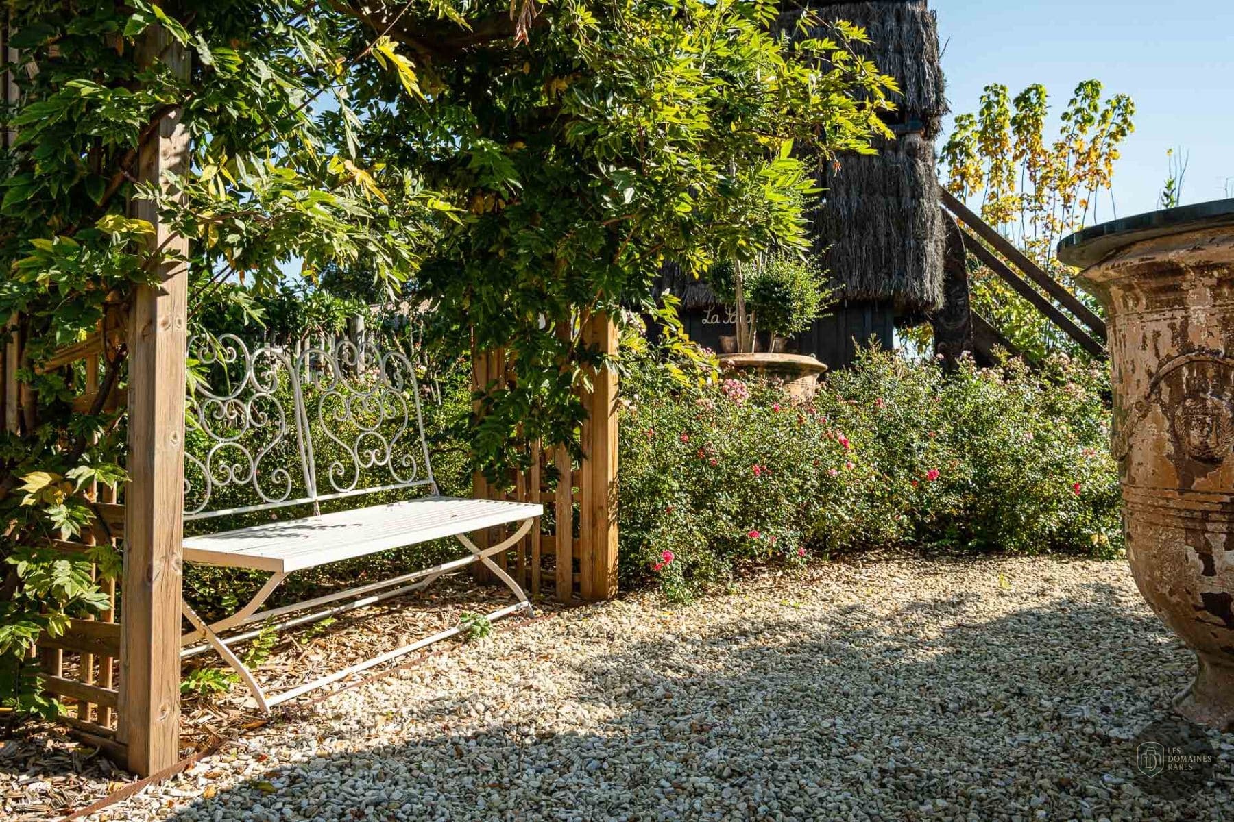 Vue extérieure de l'hôtel Le Résinier à Le en Nouvelle-Aquitaine