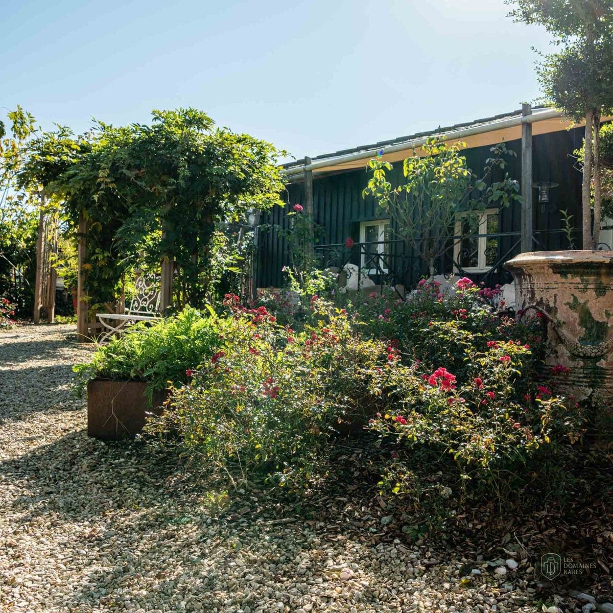 Vue extérieure de l'hôtel Le Résinier à Le en Nouvelle-Aquitaine