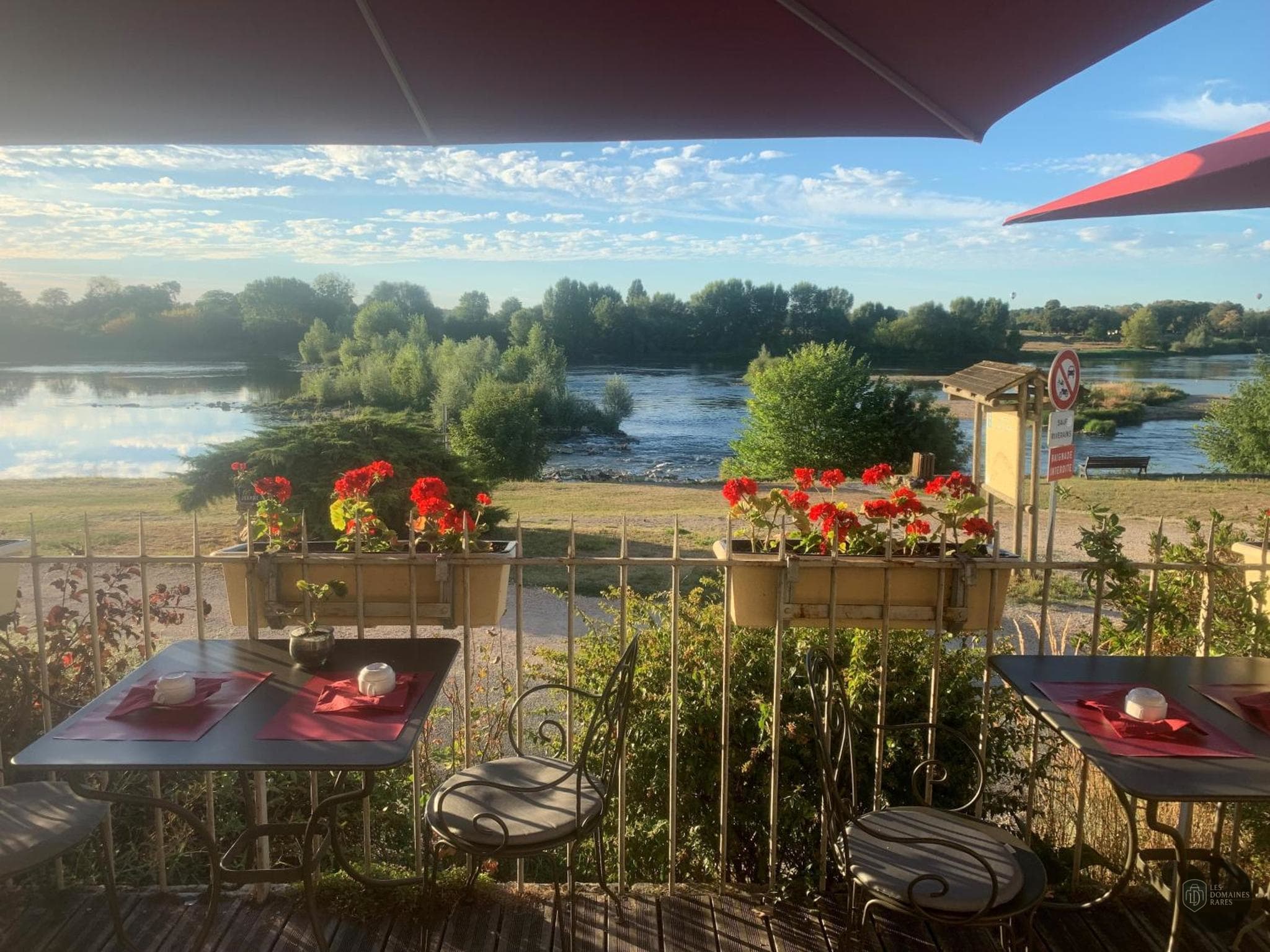 Vue extérieure du relais Le Relais Louis XI en Centre-Val de Loire