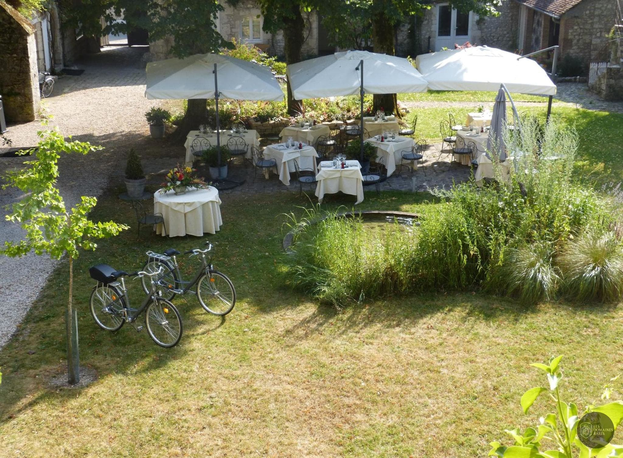 Vue extérieure du relais Le Relais Louis XI en Centre-Val de Loire
