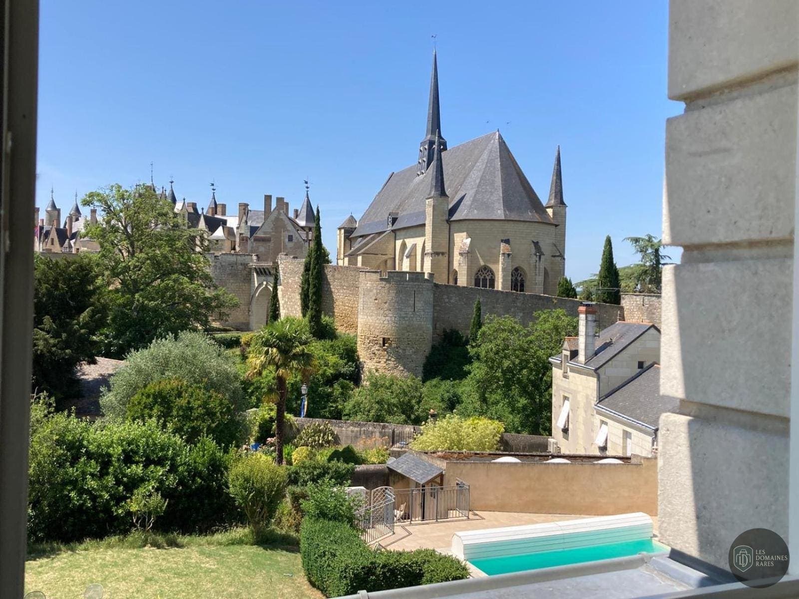 Vue extérieure du relais Le Relais du Bellay en Pays de la Loire
