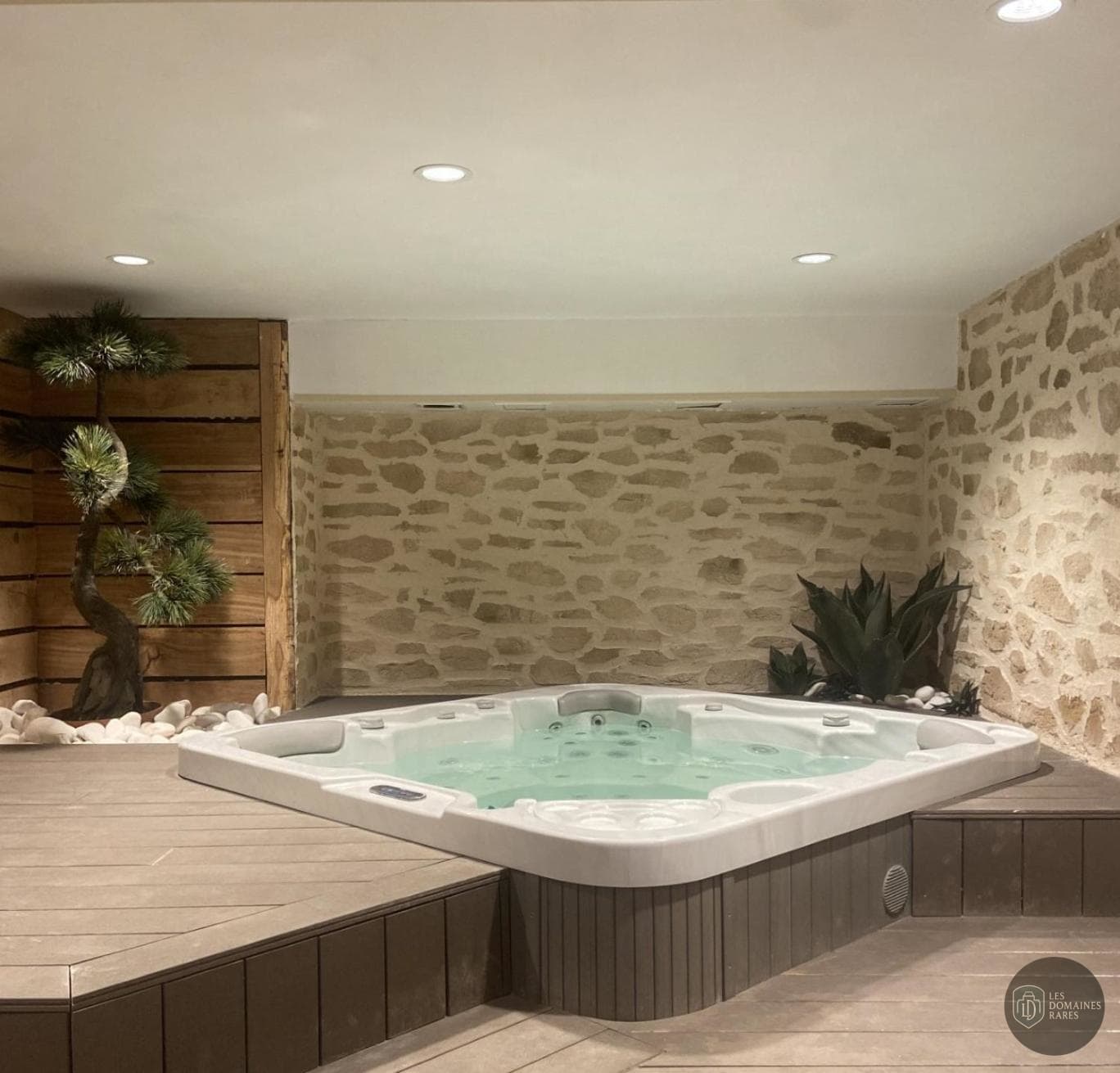 Vue extérieure du relais Le Relais du Bellay en Pays de la Loire