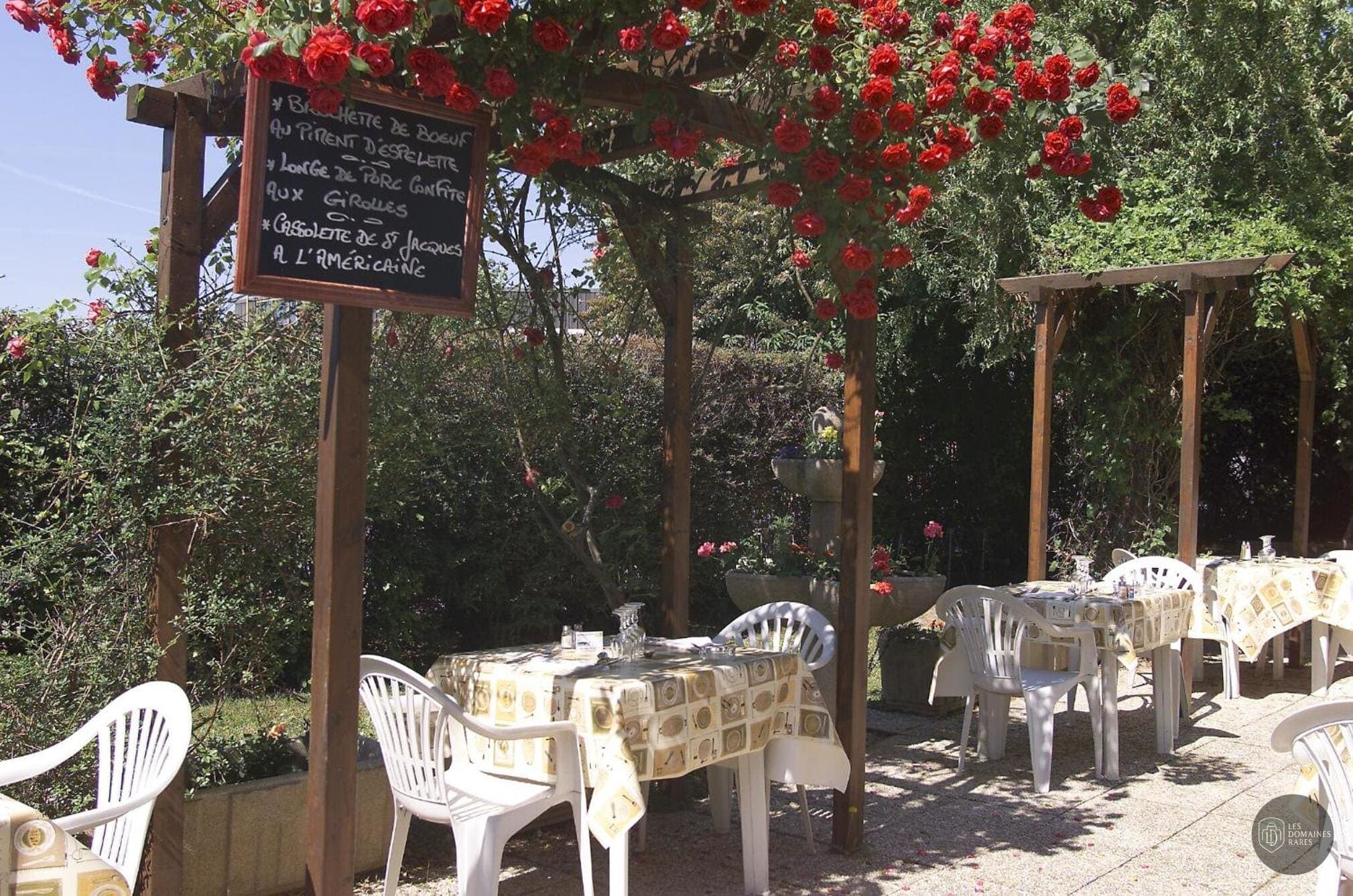 Vue extérieure du relais Le Relais du Parisis à Villeparisis en Île-de-France