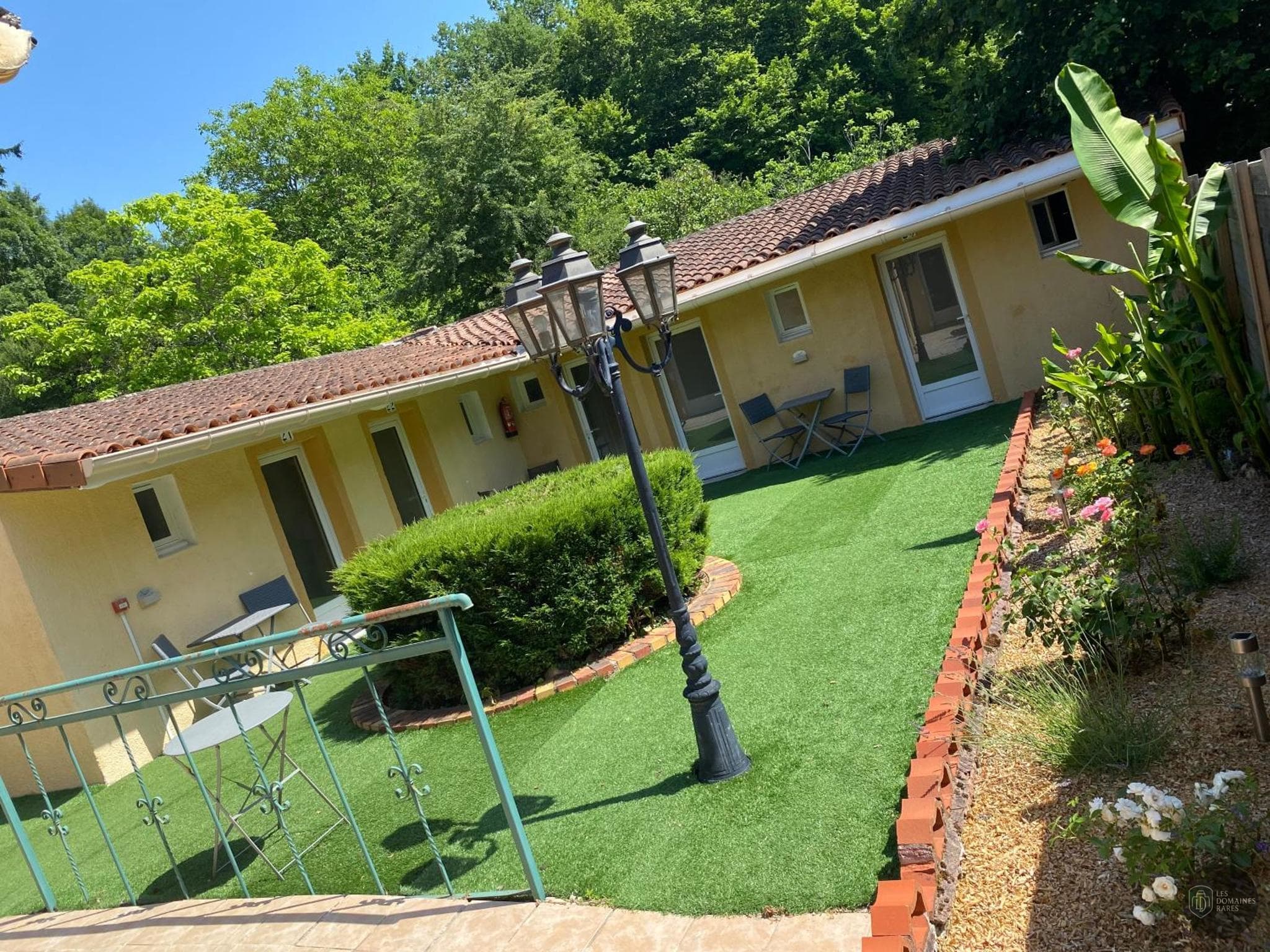 Vue extérieure de l'hôtel Le Relax en Pays de la Loire