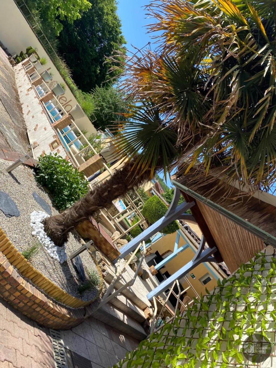 Vue extérieure de l'hôtel Le Relax en Pays de la Loire