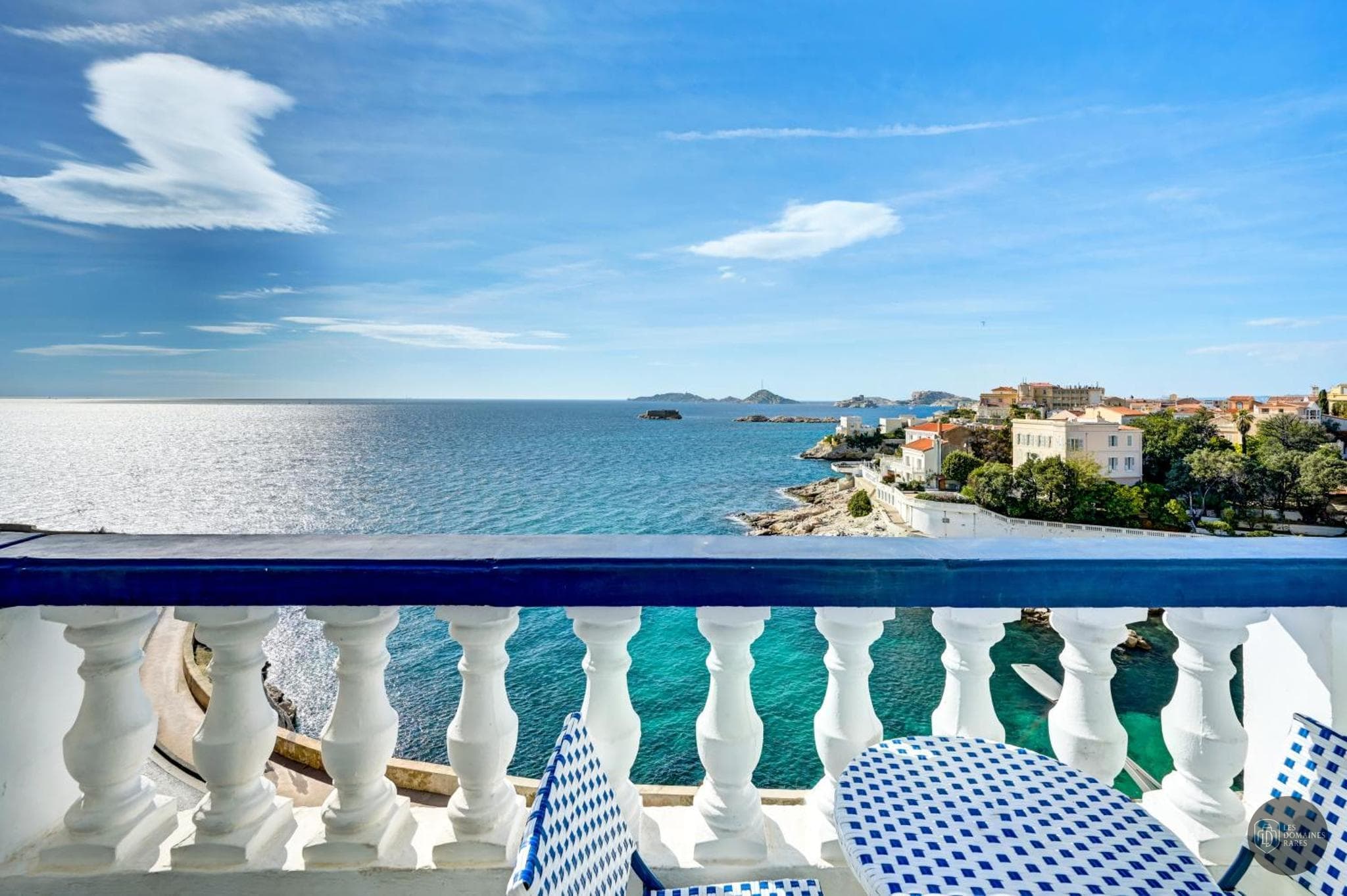 Vue extérieure de l'hôtel Le Rhul à Marseille en Provence-Alpes-Côte d'Azur