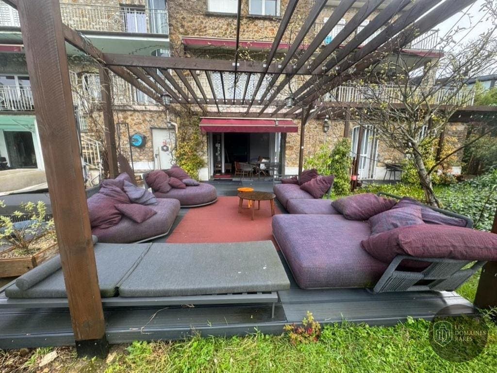 Vue extérieure du lieu Le Robinson à Haybes en Grand Est