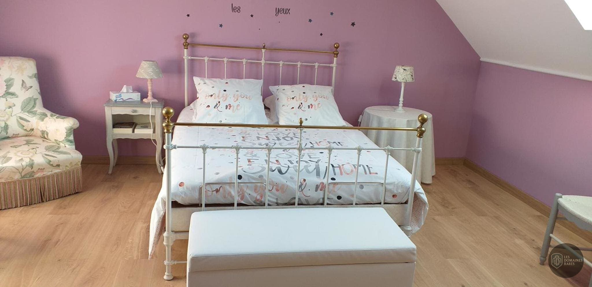 Chambre du lieu Le Rucher Créatif en Grand Est - séminaire aube (10)