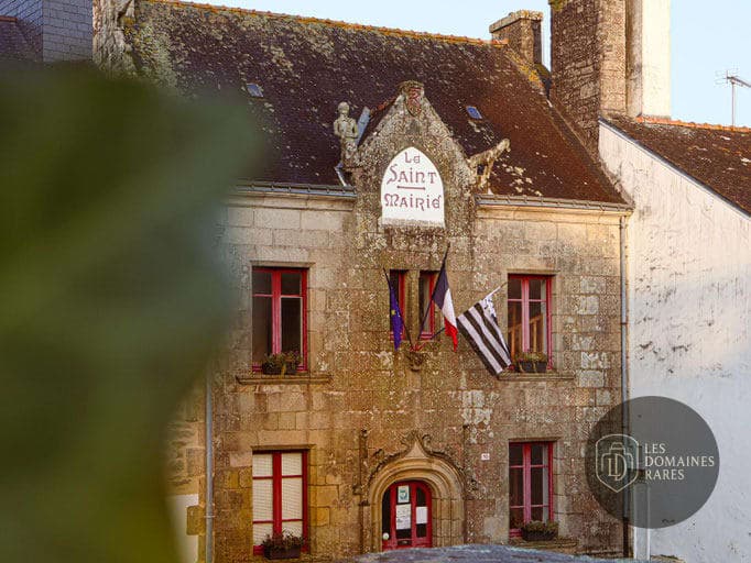 Bâtiment mairie : le Saint Mairie